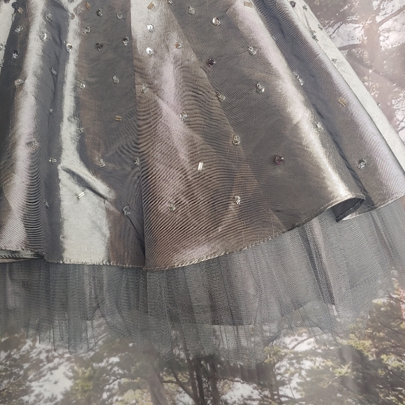 GoJane Strapless Gray Cocktail Dress - Picture 3 of 9